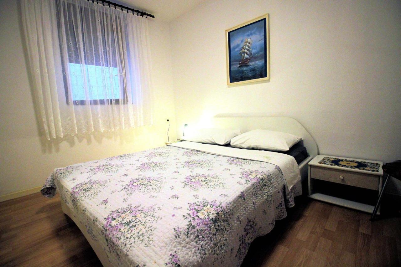 Apartment Leana Selce Exterior foto